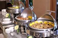 The Avenue Plaza Hotel - breakfast