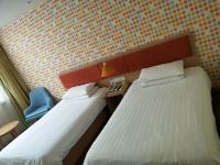 如家酒店(喀什班超城店) - 标准双床房