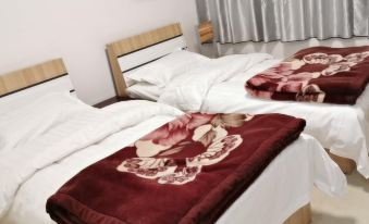 Purang Gangdis Grand Hotel