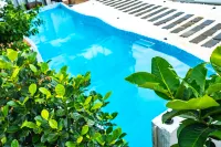 Weizhou Island M·Sea View Pool Homestay (Colorful Beach Branch) Hotels near Nanwan Street