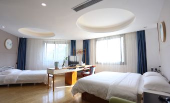 Xiamen Fengxiang Business Hotel (Tong'an South Ring Road)