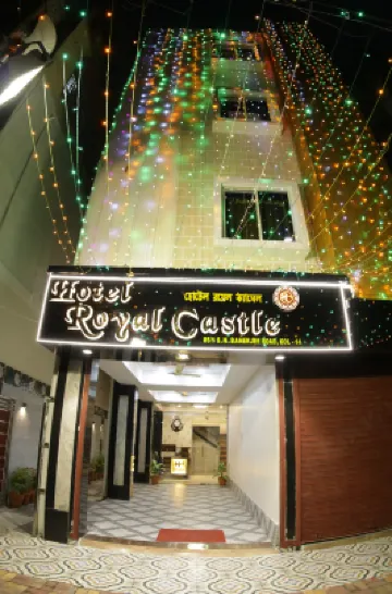 Hotel Royal Castle マザーハウス周辺のホテル