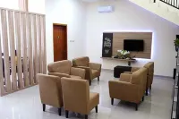 Oemah Djari Hotel Syariah Hotels in Sidorejo