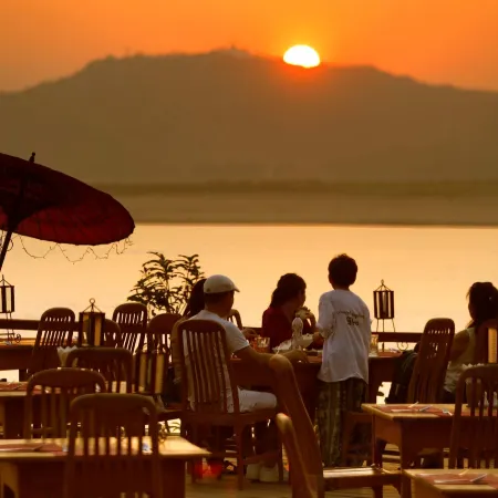 Kma Bagan Hotel