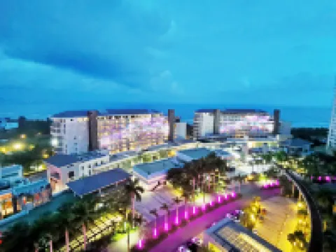 Aloha Oceanfront Suite Resort Hoteles en Lingshui