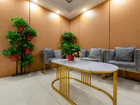 Shell Hotel (Huaibei Golden Eagle Plaza Coach Station)