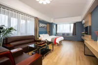 千禧酒店（鄭州華南城龍湖錦藝城購物中心店） 鄰近龍湖錦藝城購物中心的酒店