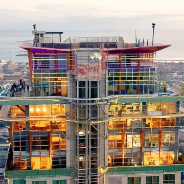 Crown Regency Hotel & Towers