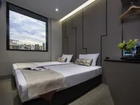 Hotel 81 Gold Hôtels à proximité de : Quartier rouge