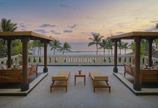 더 르기안 발리의 고급스러운 욕실