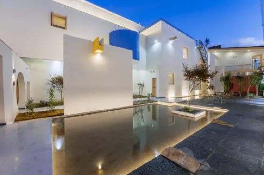 理昂·於牧之野設計師民宿（獨克宗古城）