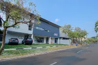 M Studio Karawaci - Bãi đậu xe