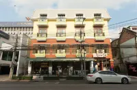 Tara Place Hotels near Princess Mother Memorial Park (Phutthamonthon Sai 2)