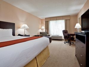 Holiday Inn Express & Suites Dayton North - Tipp City