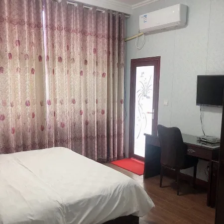 Shuangfeng Century Hotel