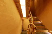 Dele Mingshu First Line Sea View Hotel (Dali Erhai Longkan Wharf)