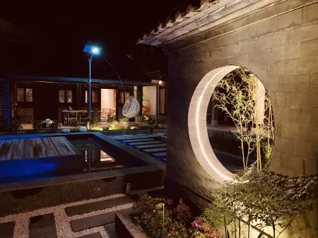 Zhujunfu Inn Отели рядом с достопримечательностью «Jianchuan Old Town»