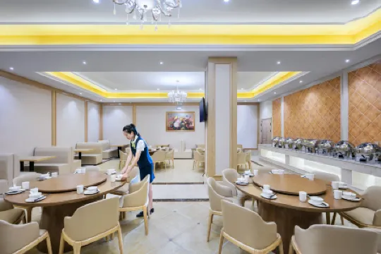 Vienna Hotel (Guangde Development Zone Branch)