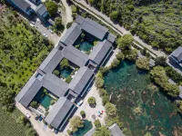 Heqing Cunshi Manor · YouRan Residence Hotels in Heqing