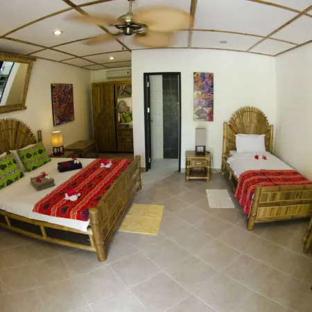 Dolphin House Resort Moalboal