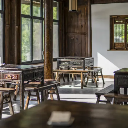 Qujia Courtyard Guesthouse