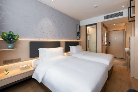 GreenTree Eastern Hotel(Shenzhen Jingtian Metro Station Store)