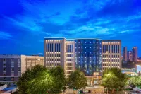 珍寶假日飯店（南京江寧百家湖店） 鄰近南京工程學院-材料工程學院的酒店