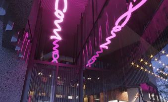 4. Moxy Tai..