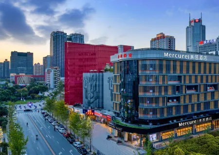 Mercure Xi'an High-tech Entrepreneurship Coffee Street Отели рядом с достопримечательностью «Xi'an Institute Service & Software Science Technology»