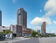 南通三德濠河風景區美居酒店 鄰近南通大學的酒店