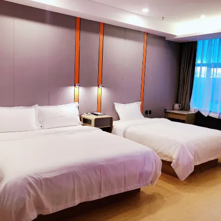 Hualong Hotel (Mudanjiang High-speed Railway Station Pedestrian Street)