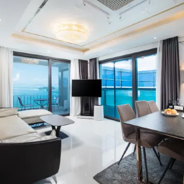 Utop Marina Hotel & Resort Отели рядом с достопримечательностью «Остров Одонго»