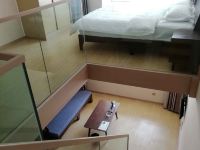 东方英伦公寓(青岛世博城店) - loft观景套房