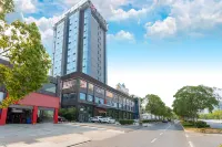 Borrman Hotel (Huanggang Normal University Student Street) Hotels near Huanggang Polytechnic College Jiahe Decoration College