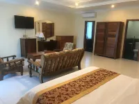 دون بوسكو هوتل سكول Hotels near أترس بيتش