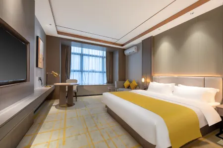 Poltton International Apartments (Yangjiang Donghuicheng Plaza)