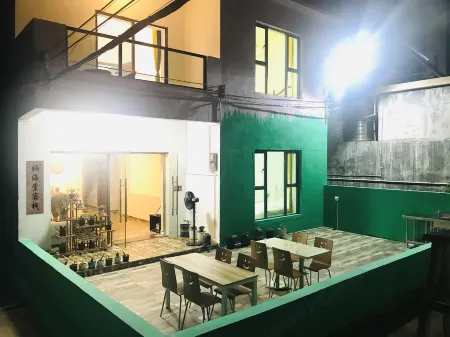 Qihaitang Hotel Отели рядом с достопримечательностью «Международная прибрежная туристическая зона Сичонг»