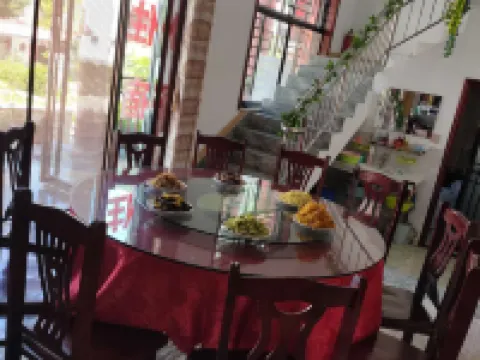 Taibai Beautiful Mood Bed and Breakfast Hotels in Taibai County