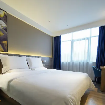 7 Days Premium Hotel (Deyang Wuzhou Square store) Hotels near Sichuan Jianzhu Zhiye Jishu College