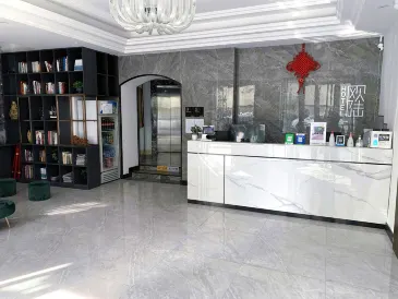 Oulu Hotel (Qingdao Zhanqiao Catholic Church)