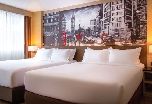 5. 글로우 인 사우..