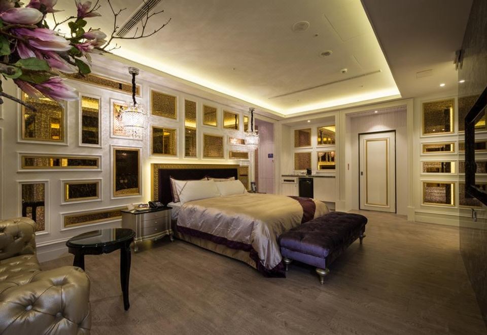 2. Uher Lux..