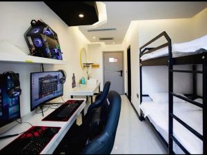 Shanshan Flame E-sports Hotel