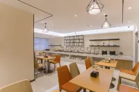 City Comfort Inn Hotel (Wuzhou Taiyang Plaza Wanda)