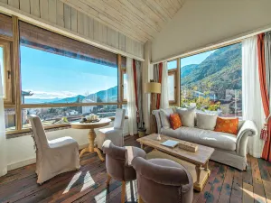 Villafound Lijiang | Snow mountain & Naxi Heritage