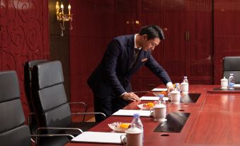 1. 충칭 화천 국제..