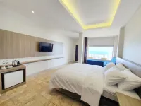 77 Sunset Plaza - balcony