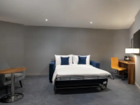 Hilton Garden Inn London Heathrow Terminal 2 and 3 Hotels in Hounslow