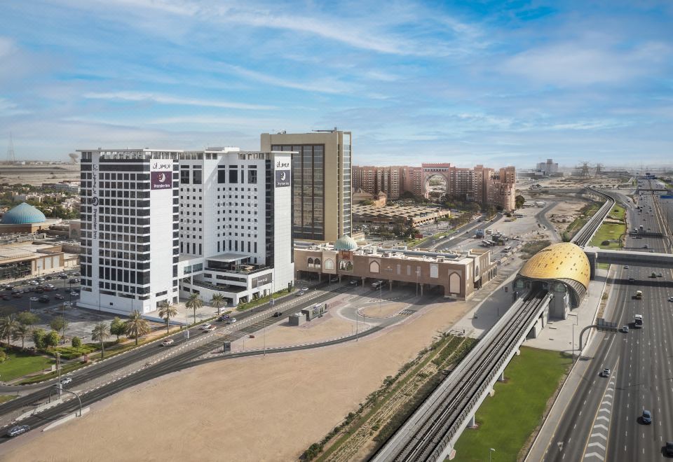 Premier Inn Dubai Ibn Battuta Mall - Valoraciones de hotel de 3 estrellas  en Dubái