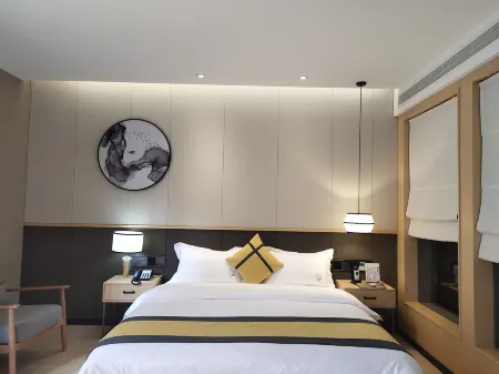 Huichuan Zhuxia Boutique Hotel